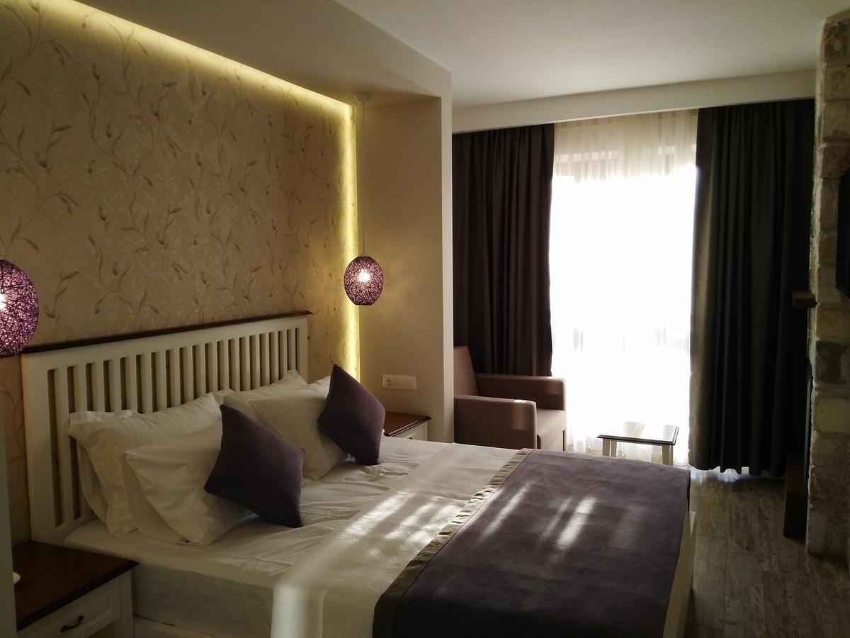 Focamor Otel Yenifoca Eksteriør bilde